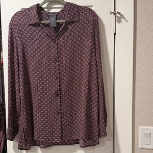 Chelsea & Theodore Women's Maroon Patterned Button Down Shirt